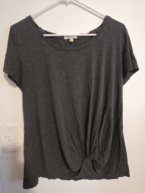 nine britton Charcoal Short Sleeve Knot-Front Tee